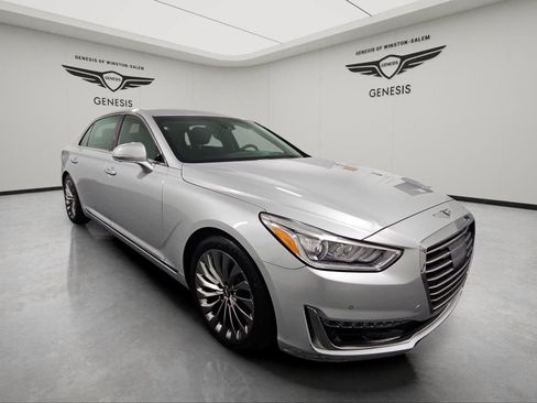 Used 2019 Genesis G90 3.3T Premium RWD image 7