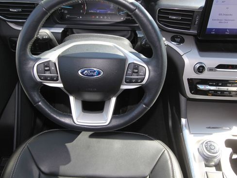 Used 2023 Ford Explorer XLT w/ Equipment Group 202A image 15