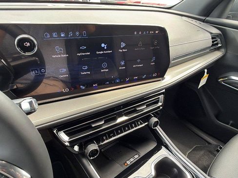 New 2026 Chevrolet Traverse LT FWD image 25
