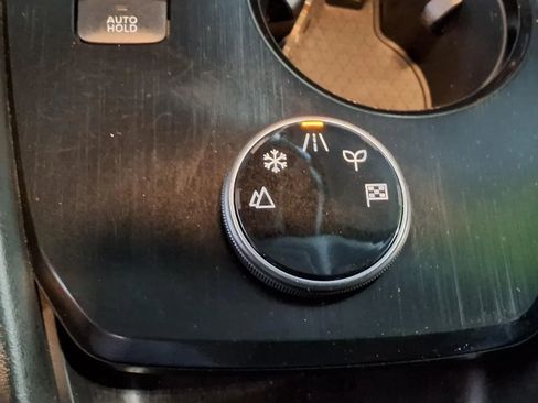 Used 2021 Nissan Rogue SL w/ Premium Package image 24