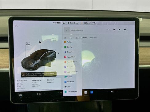 Used 2021 Tesla Model 3 Standard Range Plus image 19