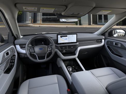 New 2026 Ford Explorer Platinum w/ LUX Leather Package AWD/4WD image 9