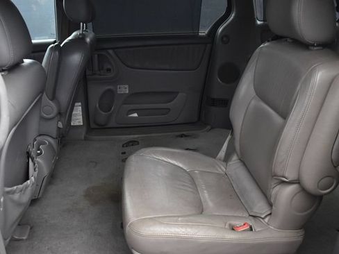 Used 2004 Toyota Sienna XLE FWD image 14