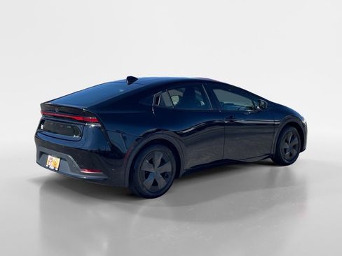 Used 2023 Toyota Prius LE image 6