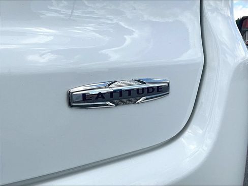 Used 2024 Jeep Compass Latitude AWD/4WD image 22