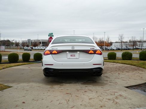 New 2026 Mercedes-Benz E 53 AMG e 4MATIC Sedan image 5