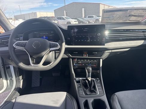 New 2026 Volkswagen Jetta SE image 7