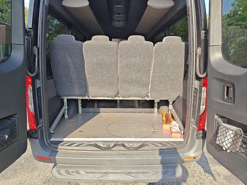 Used 2019 Mercedes-Benz Sprinter 2500 image 41