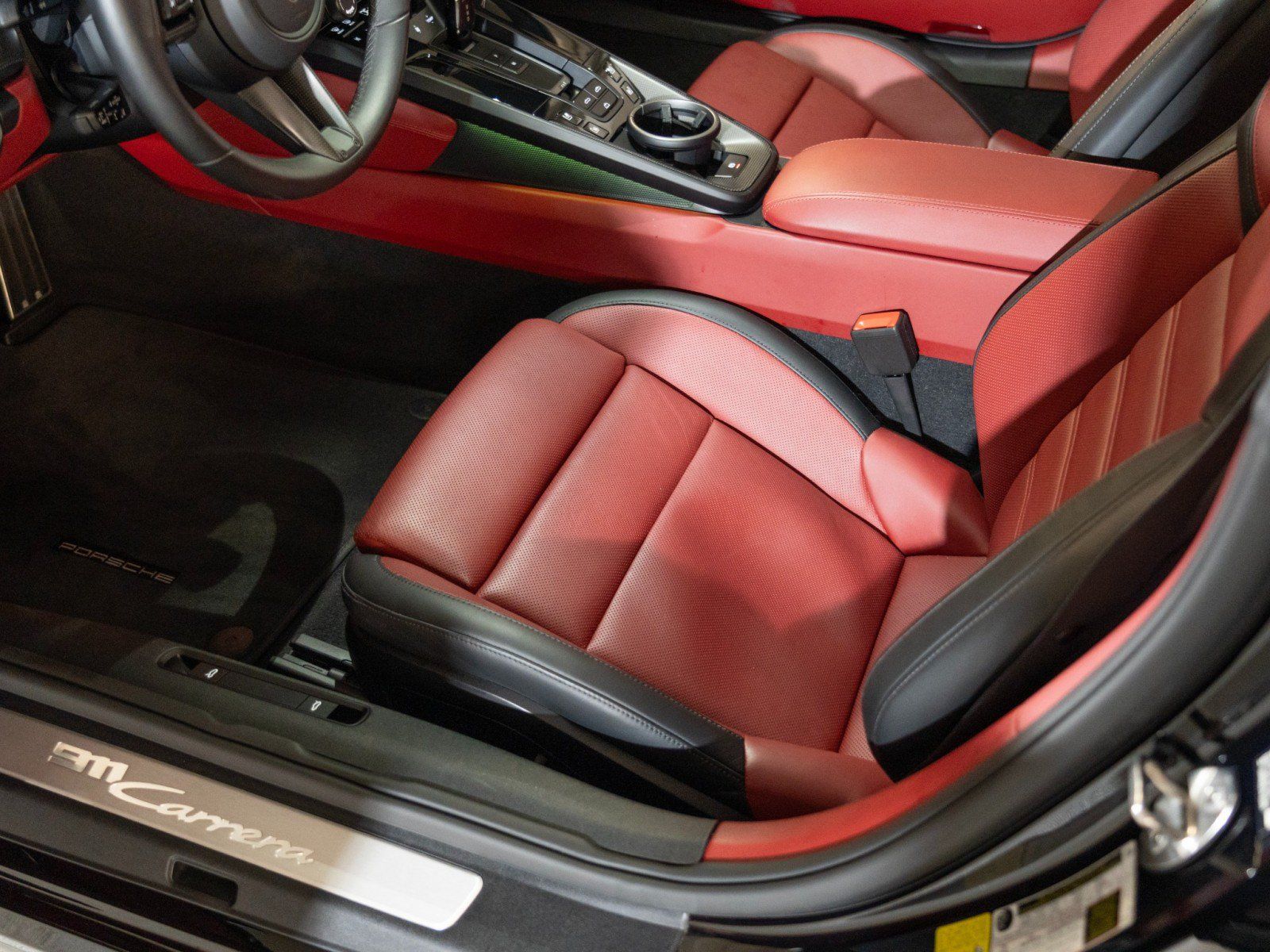 Certified 2025 Porsche 911 Turbo S RWD image 14