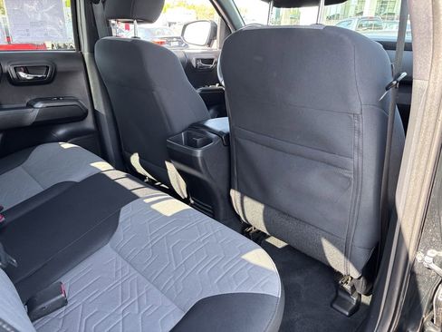 Certified 2020 Toyota Tacoma TRD Sport w/ Technology Package AWD/4WD image 48