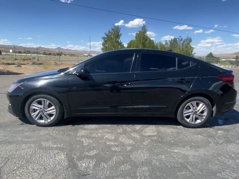 Used 2020 Hyundai Elantra SEL w/ Winter Weather Package FWD image 7