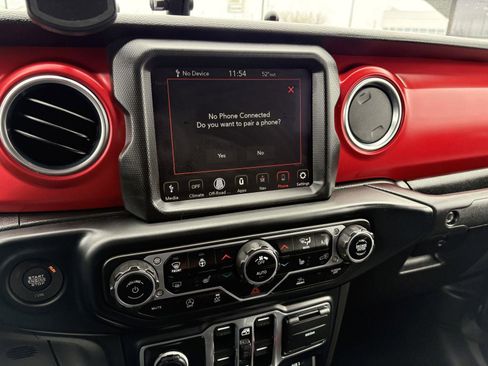 Used 2023 Jeep Gladiator Rubicon w/ LED Lighting Group image 21