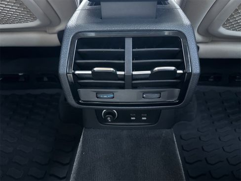 Used 2022 Audi Q3 2.0T Premium image 32