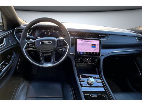 Certified 2024 Jeep Grand Cherokee Overland w/ Luxury Tech Group IV image 6