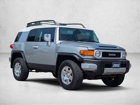 Used 2010 Toyota FJ Cruiser 4WD image 3