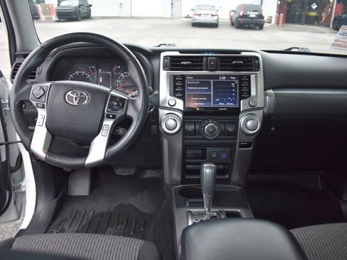 Used 2022 Toyota 4Runner SR5 image 31