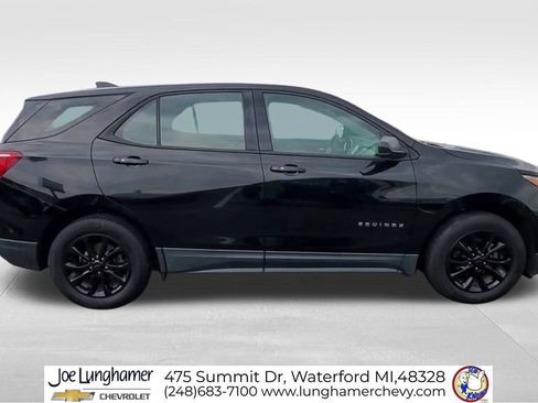 Certified 2018 Chevrolet Equinox LS FWD image 9