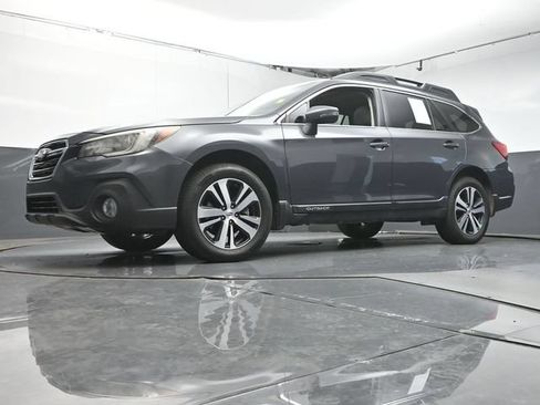 Used 2018 Subaru Outback 3.6R Limited AWD/4WD image 36