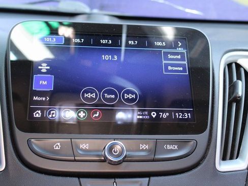 Used 2022 Chevrolet Malibu LT image 23