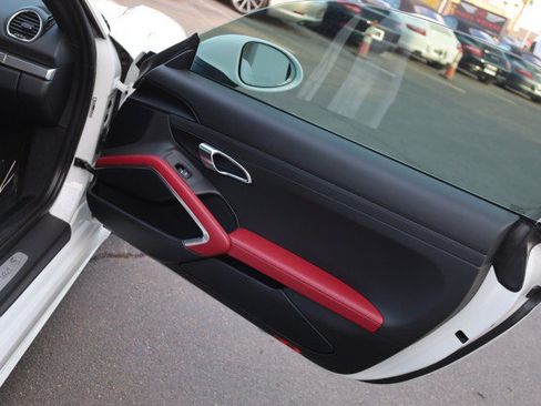 Used 2019 Porsche 718 Cayman S RWD image 40