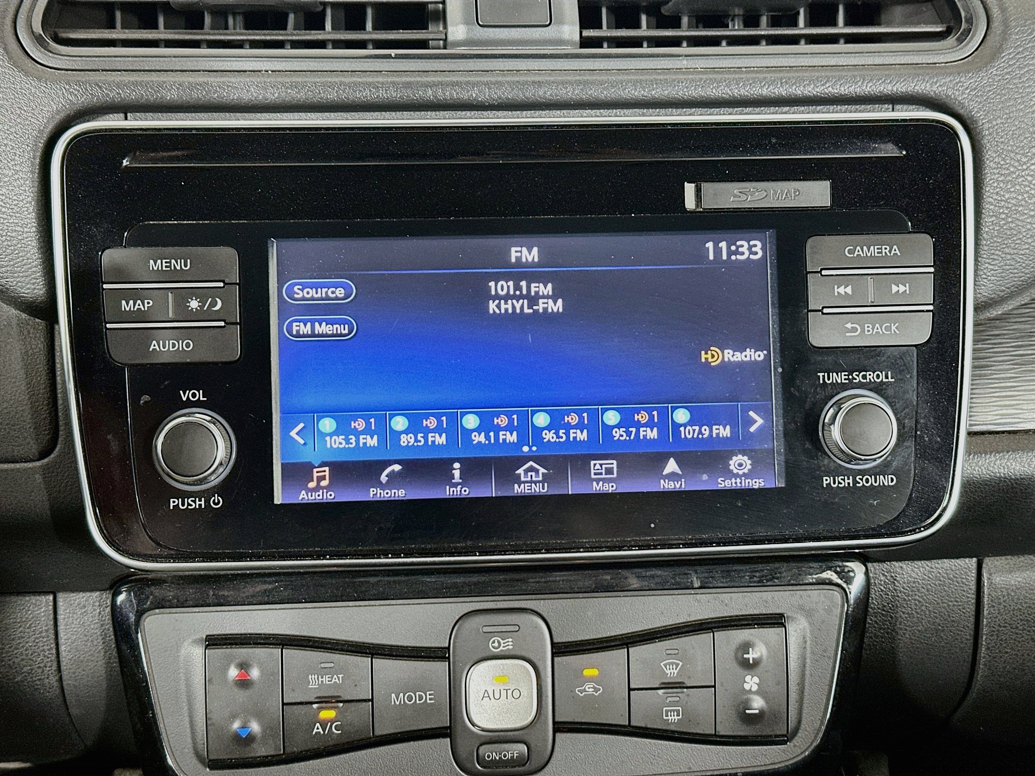 Used 2019 Nissan Leaf SL w/ SL Technology Package FWD image 21
