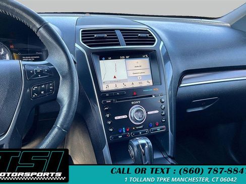 Used 2018 Ford Explorer Limited AWD/4WD image 6