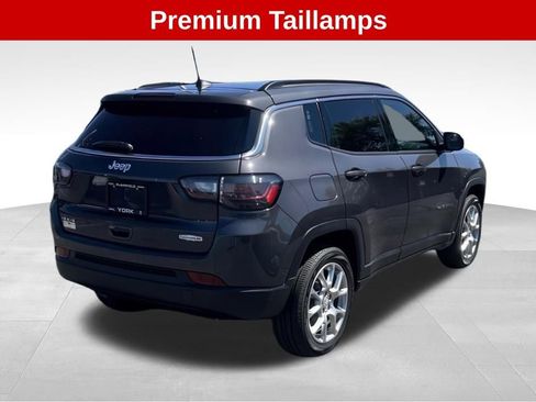 New 2024 Jeep Compass Latitude w/ Sun and Sound Group image 8