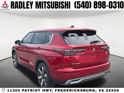 New 2026 Mitsubishi Outlander SE AWD/4WD image 3
