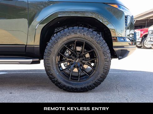 Used 2025 Lexus GX 550 w/ Accessory Package (Z1) image 11