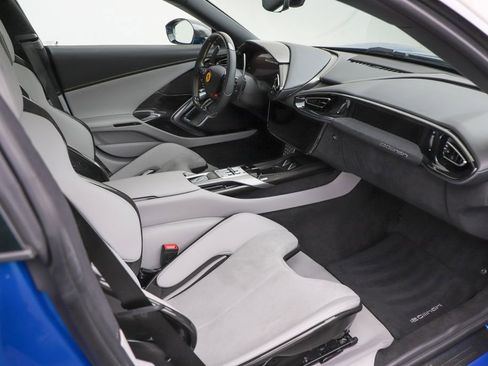 Certified 2025 Ferrari 12Cilindri RWD image 19