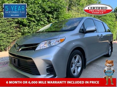 Used 2019 Toyota Sienna LE w/ LE Preferred Package