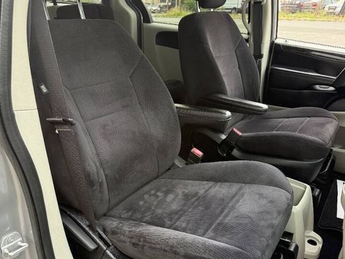 Used 2013 Dodge Grand Caravan SE FWD image 13