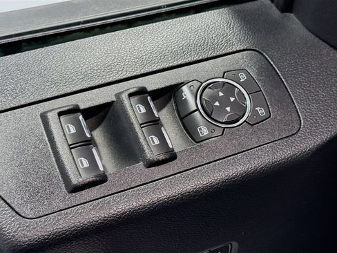 Used 2015 Ford F150 Lariat w/ Equipment Group 502A Luxury AWD/4WD image 17