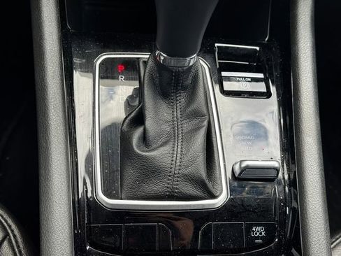 Certified 2025 Jeep Compass Limited image 38