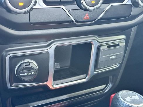 Used 2021 Jeep Wrangler Sport image 12