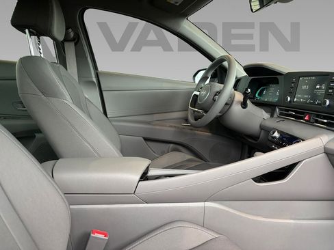 New 2026 Hyundai Elantra Blue image 7