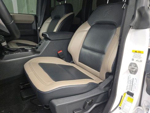 Used 2024 Ford Bronco Wildtrak image 26