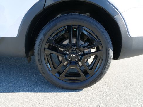 Used 2024 Kia Telluride EX X-Line image 12