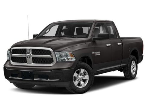 Used 2018 RAM 1500 Classic SLT image 1