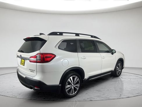 Used 2022 Subaru Ascent Limited w/ Technology Package AWD/4WD image 4