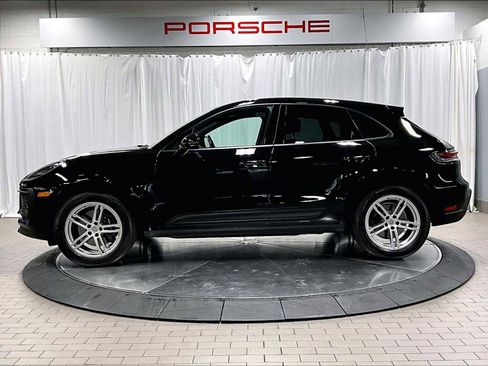 Used 2024 Porsche Macan image 2