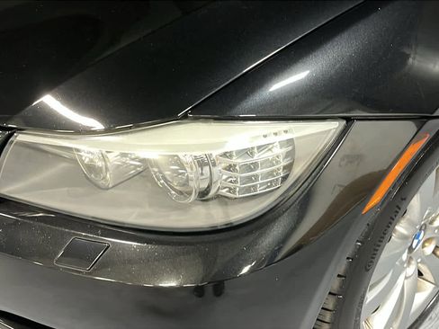 Used 2011 BMW 335i xDrive Sedan AWD/4WD image 4