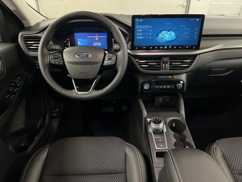 New 2025 Ford Escape SE image 8