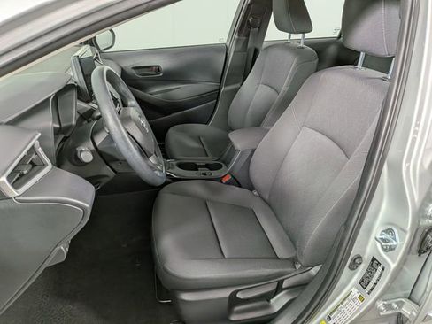 Used 2024 Toyota Corolla LE FWD image 11