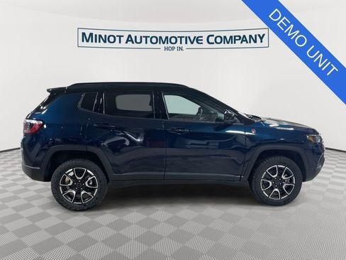 New 2026 Jeep Compass Trailhawk AWD/4WD image 9