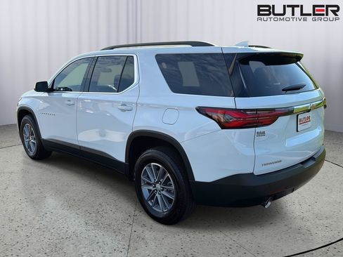 Used 2022 Chevrolet Traverse LT FWD image 4