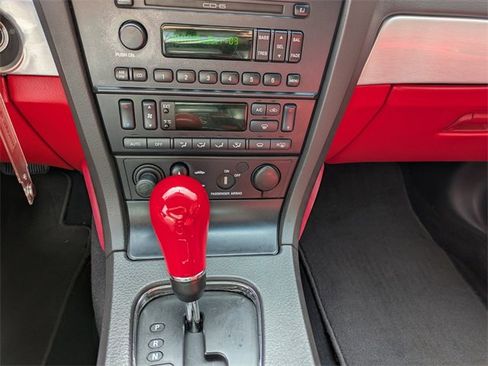 Used 2002 Ford Thunderbird image 15