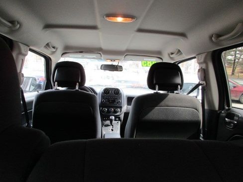 Used 2015 Jeep Patriot Latitude image 28