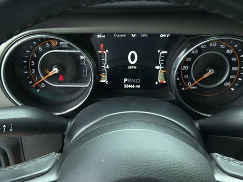 Used 2022 Jeep Gladiator Sport AWD/4WD image 23