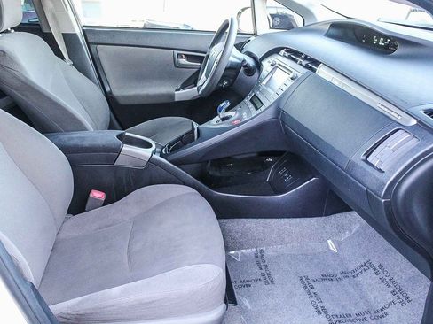 Used 2012 Toyota Prius Plug-In Hybrid image 17